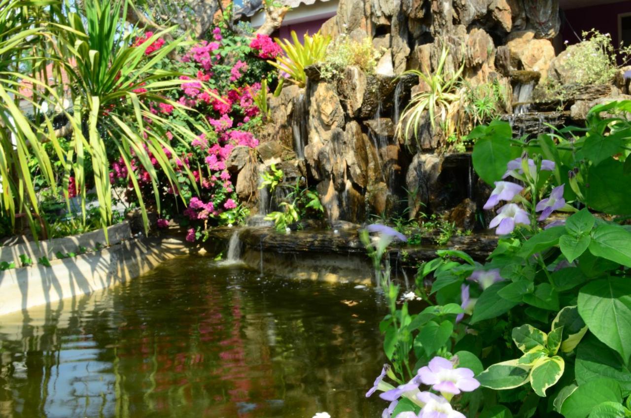 Rungnatee Place & Boutique Hotel Buriram Kültér fotó